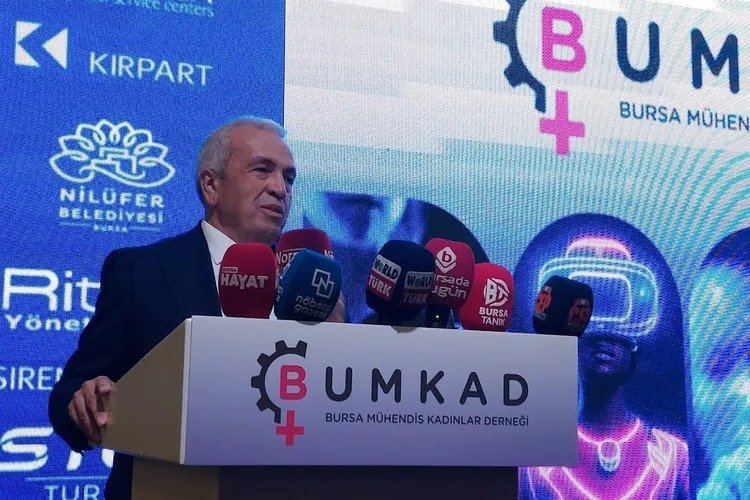 BUMKAD 'Mühendislikle Güçlenen Dünya' konferansı düzenledi