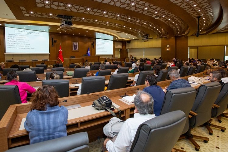 Bursa Büyükşehir'de 'stratejik' eğitim