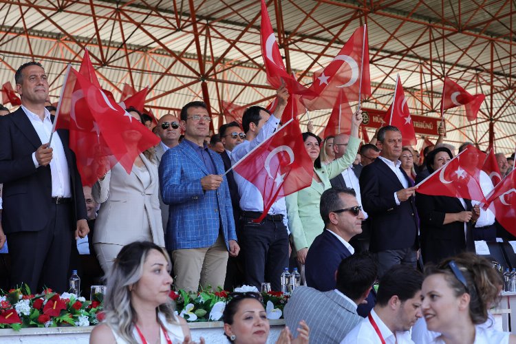 CHP Genel Başkanı Özgür Özel tarihi güreşler için Edirne'de