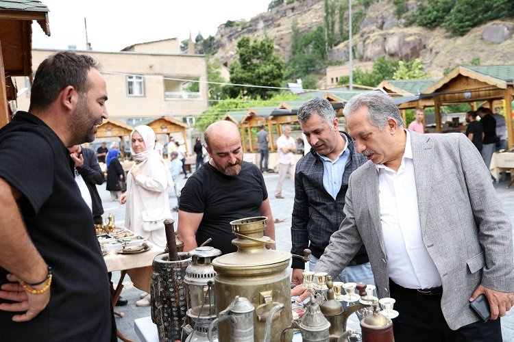 Kayseri Talas'ta Antika Pazarı heyecanı