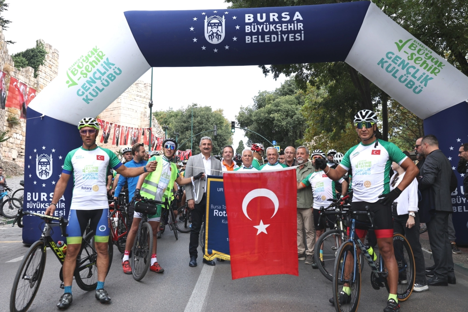 Tophane-Nilüfer-Mudanya Bisiklet Turu'yla yeşile pedalladılar