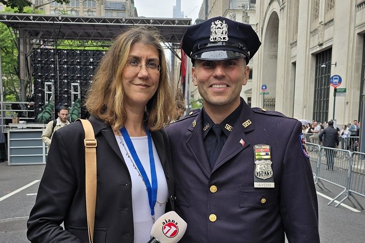 Trk Gn Festivali'ne NYPD mensubu Trk polislerden rekor kat?l?m